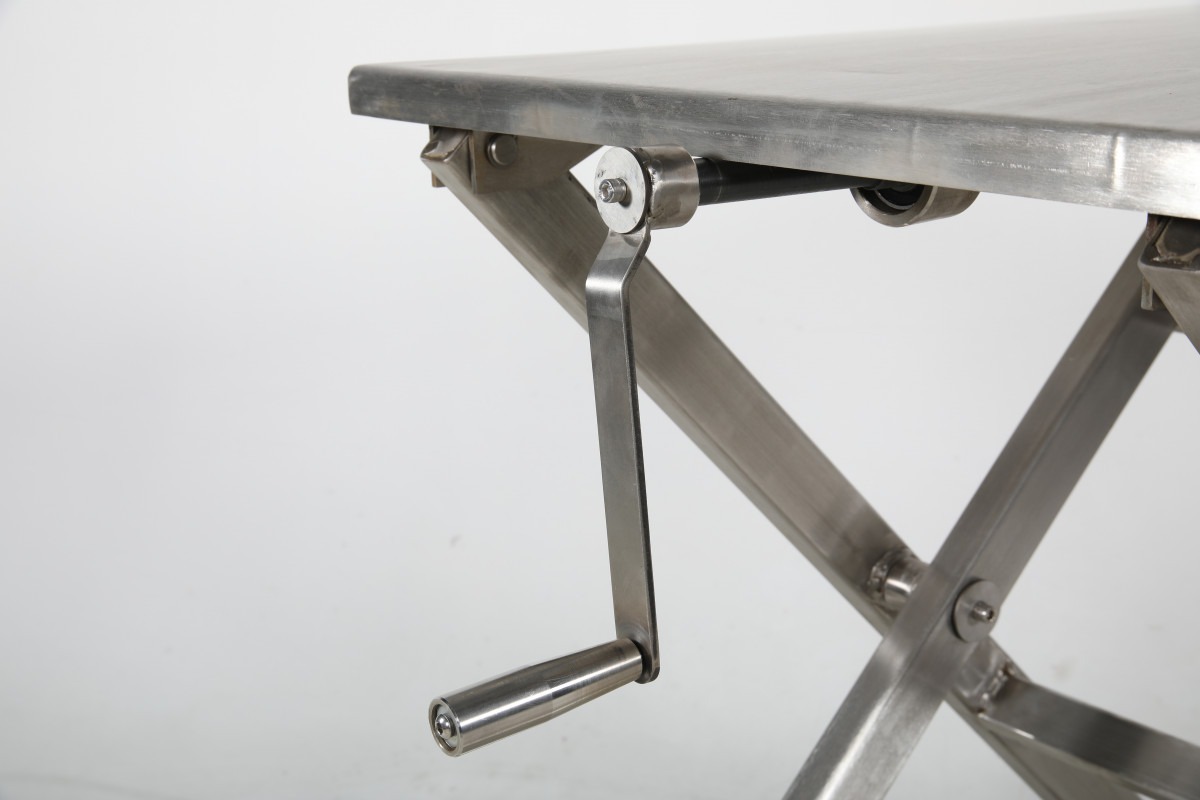 1860050305-006_fullsize