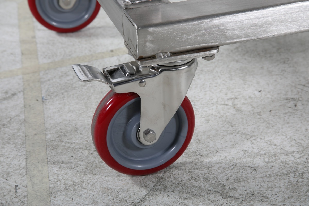 1860050305-009_fullsize