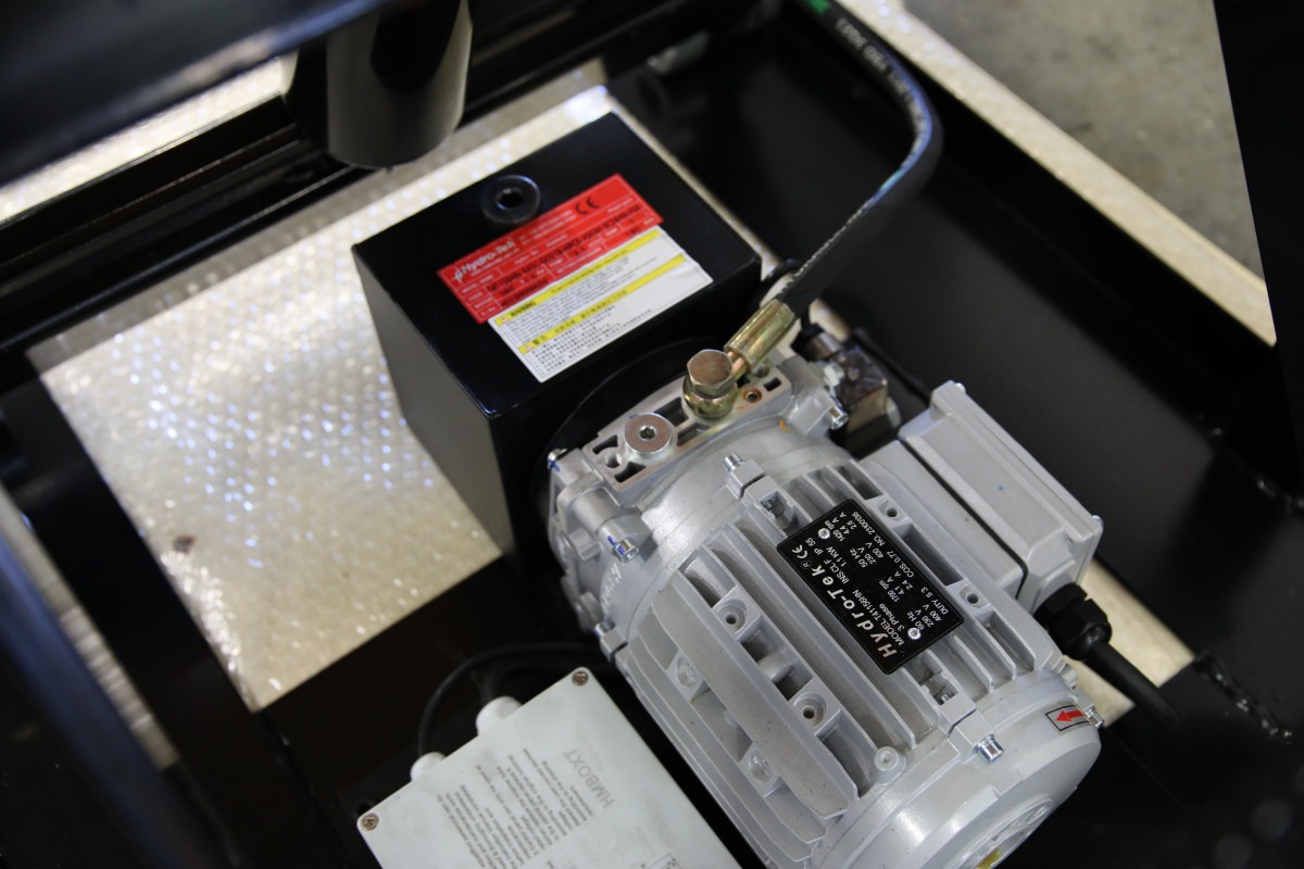 1321053100-005_fullsize