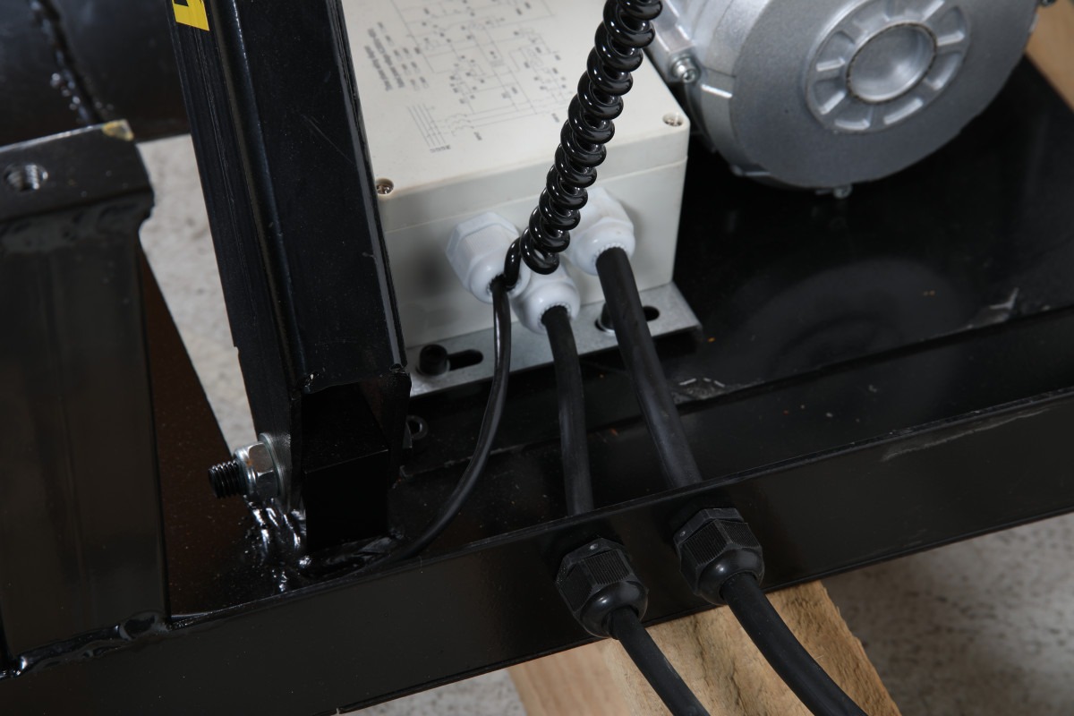 1321053110-008_fullsize