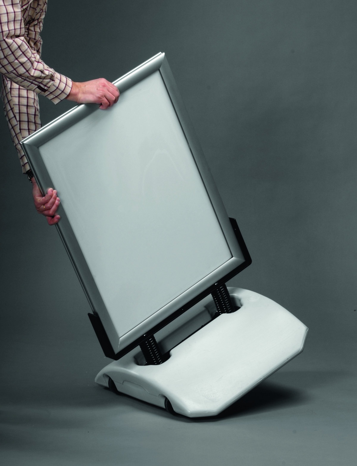 7510073974-003_fullsize skylt